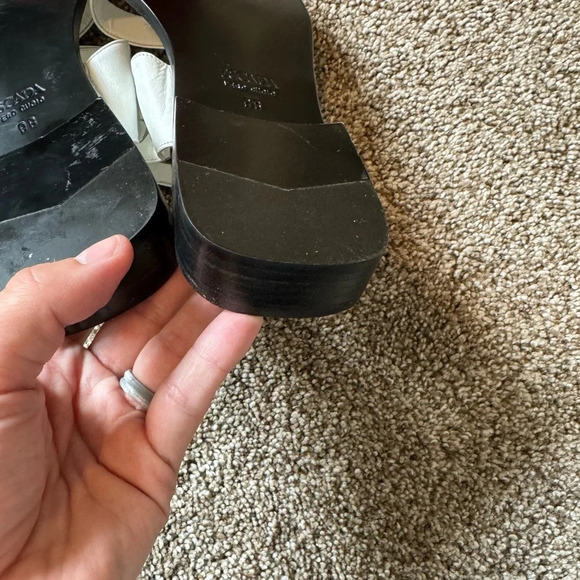 ESCADA White Leather Star Cutout Strappy Slip on Sandals Made in Italy Size 9 - Picture 9 of 10